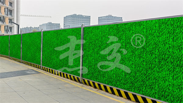 步行街围栏装太慢?快装彩钢板不耽误营业(图1) 步行街围栏装太慢?快装彩钢板不耽误营业(图1)